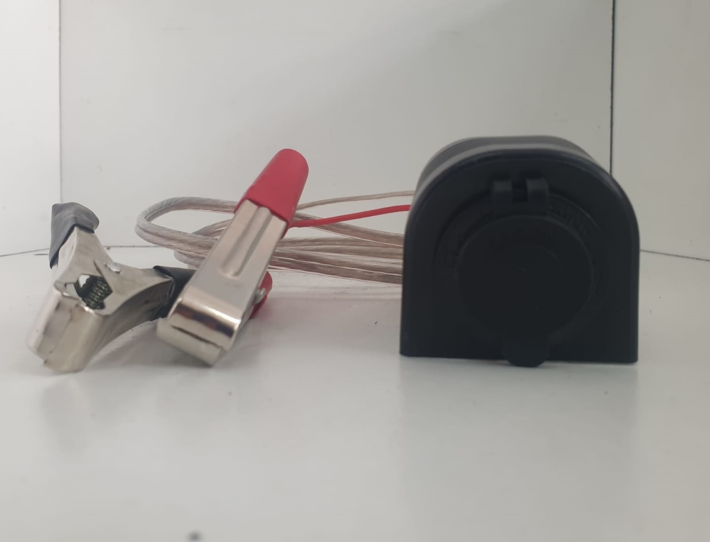 AKÜ OTO ÇAKMAKLIK DİŞİ FİŞ UZATMA KABLOSU 2 METRE